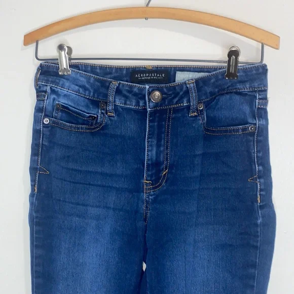 🎱Aéropostale High Waisted Jeggings Size 4 long! - Picture 3 of 10